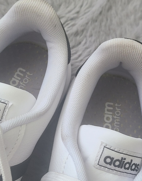 Womens Adidas Grand Court Sneakers 7 1/2 - Picture 3 of 4